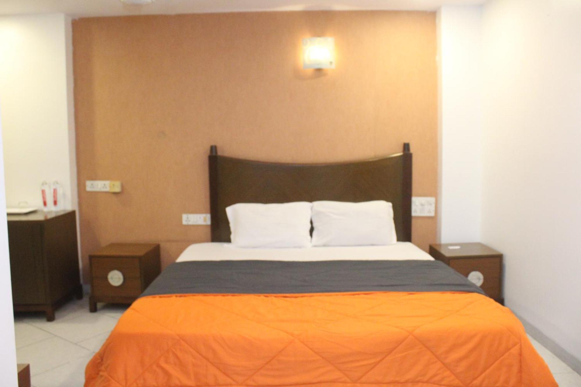 Hotel Western Court Boisar Exterior foto
